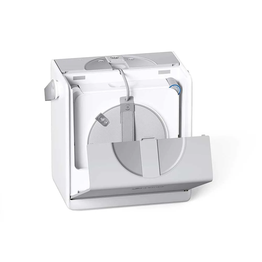 ربات شیشه شوی اکووکس WINBOT W2S Pro OMNI در حال پاکسازی پنجره